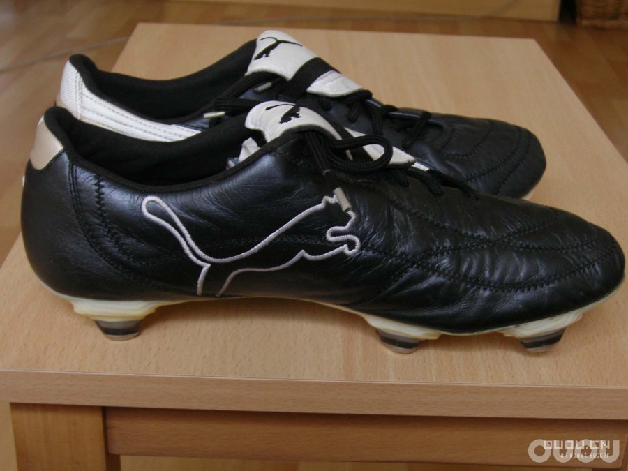 来发一下我的鞋子(又增加两双今天才买的NIKE10.16;再加一双F50 11.23)