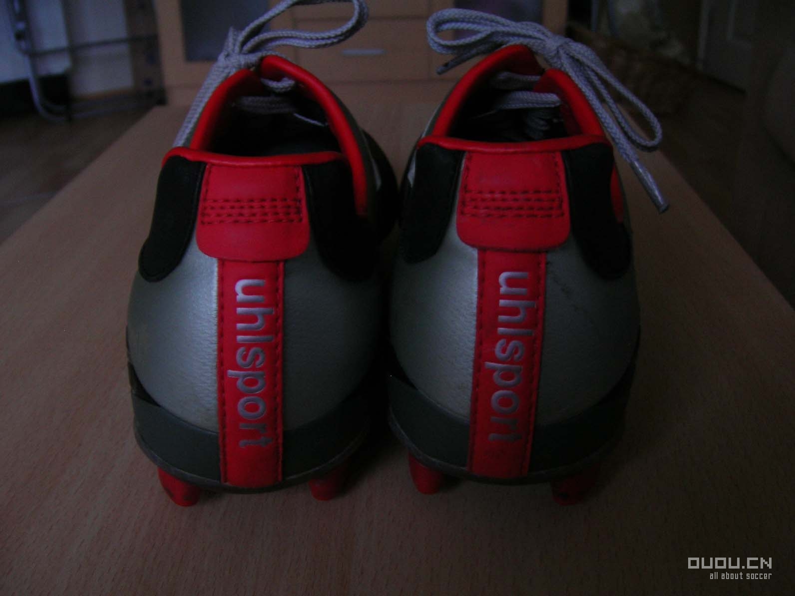 来发一下我的鞋子(又增加两双今天才买的NIKE10.16;再加一双F50 11.23)