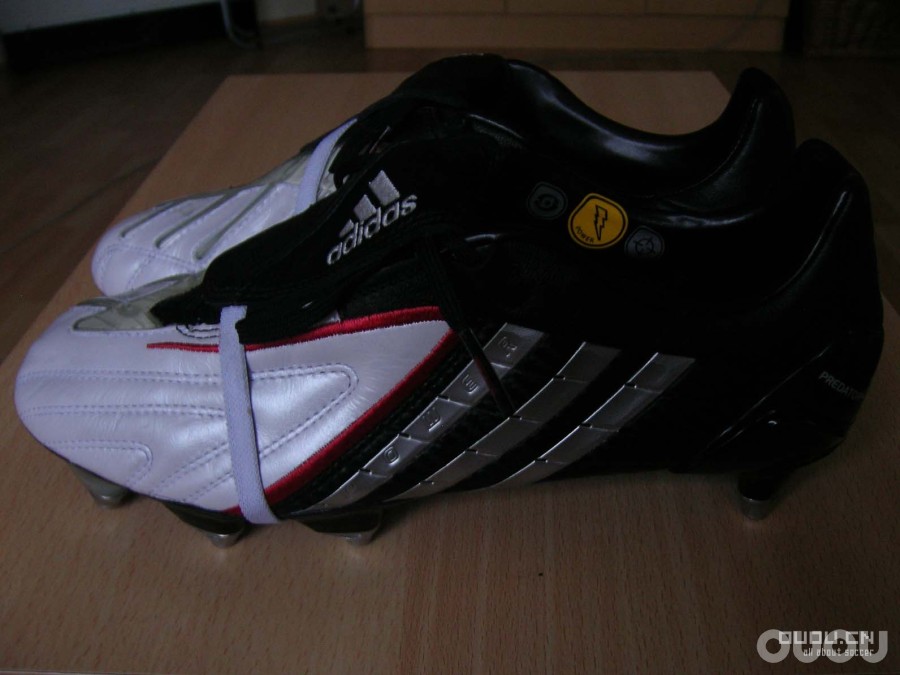 来发一下我的鞋子(又增加两双今天才买的NIKE10.16;再加一双F50 11.23)