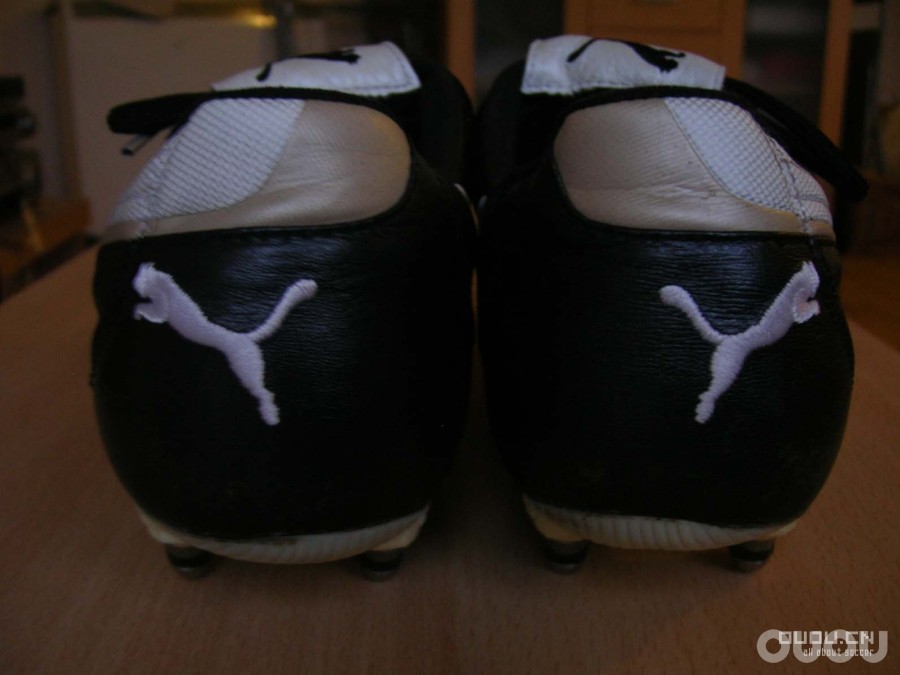 来发一下我的鞋子(又增加两双今天才买的NIKE10.16;再加一双F50 11.23)