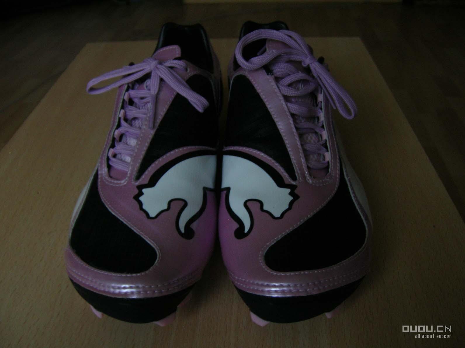 来发一下我的鞋子(又增加两双今天才买的NIKE10.16;再加一双F50 11.23)