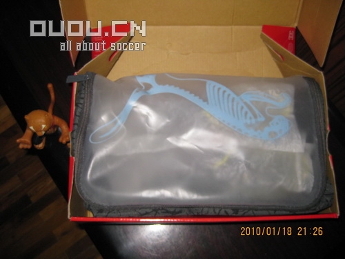 老鞋新赏——PUMA V1.08 TRICKS